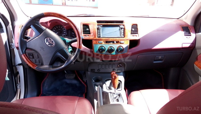 Toyota Hilux 2012, 51,800 km - 2.5 l - Bakı