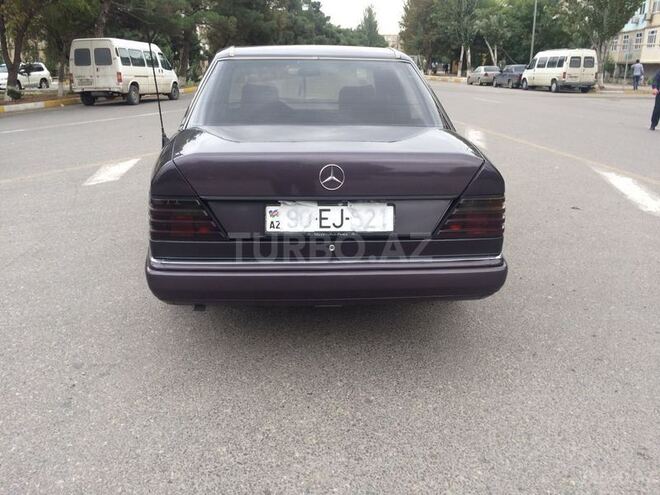 Mercedes E 200 1991, 241,000 km - 2.0 l - Bakı