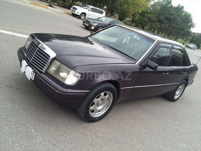 Mercedes E 200 1991, 241,000 km - 2.0 l - Bakı