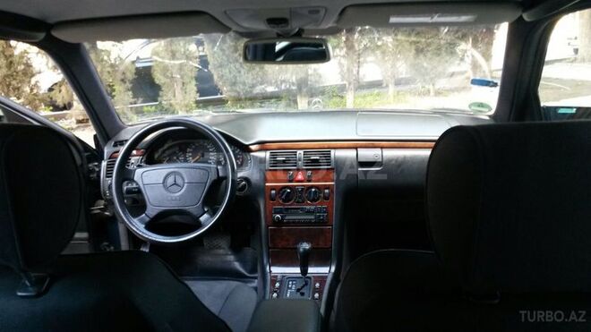Mercedes E 200 1998, 167,000 km - 2.0 l - Mingəçevir