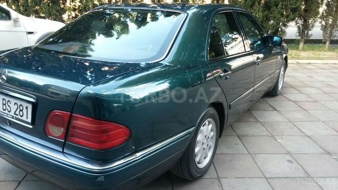 Mercedes E 200 1998, 167,000 km - 2.0 l - Mingəçevir