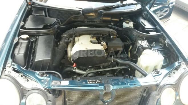 Mercedes E 200 1998, 167,000 km - 2.0 l - Mingəçevir