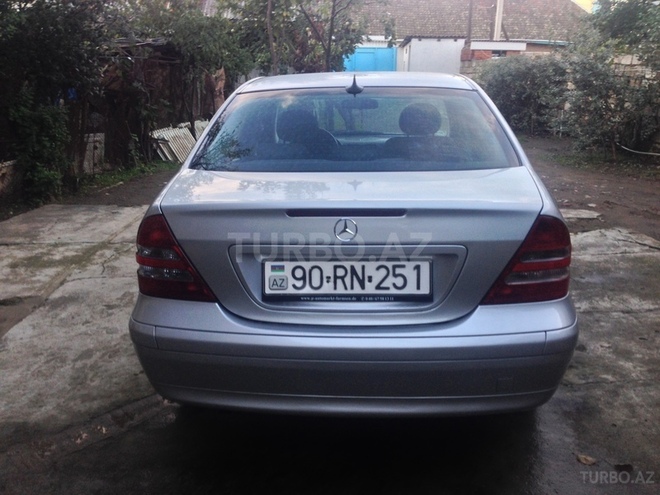 Mercedes C 220 2000, 370,000 km - 2.2 л - Lənkəran