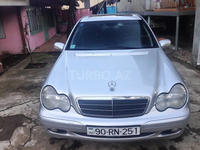 Mercedes C 220 2000, 370,000 km - 2.2 л - Lənkəran