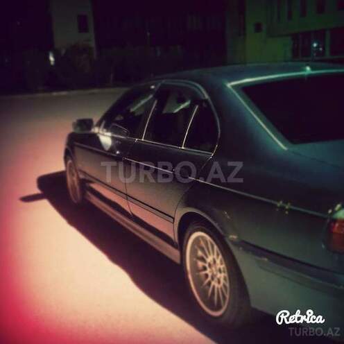 BMW 528 2000, 250,000 km - 2.8 l - Bakı
