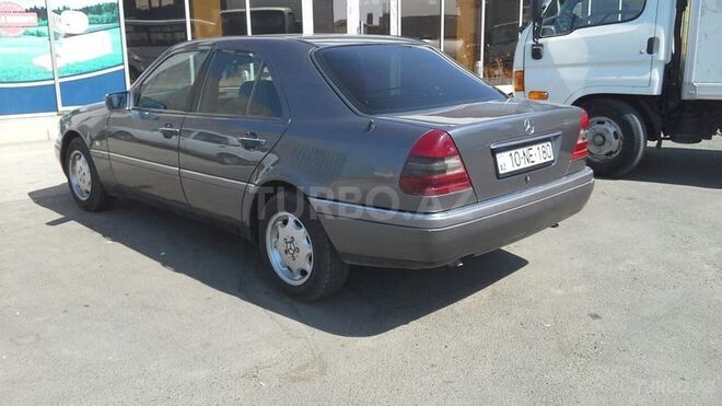 Mercedes C 180 1995, 370,000 km - 1.8 л - Bakı
