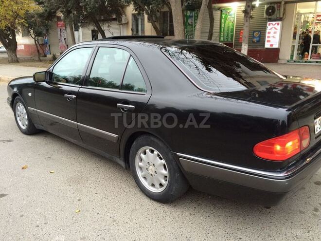 Mercedes E 240 1998, 285,000 km - 2.4 l - Bakı