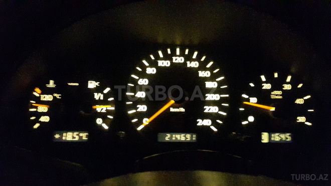 Mercedes ML 270 2004, 214,700 km - 2.7 l - Bakı