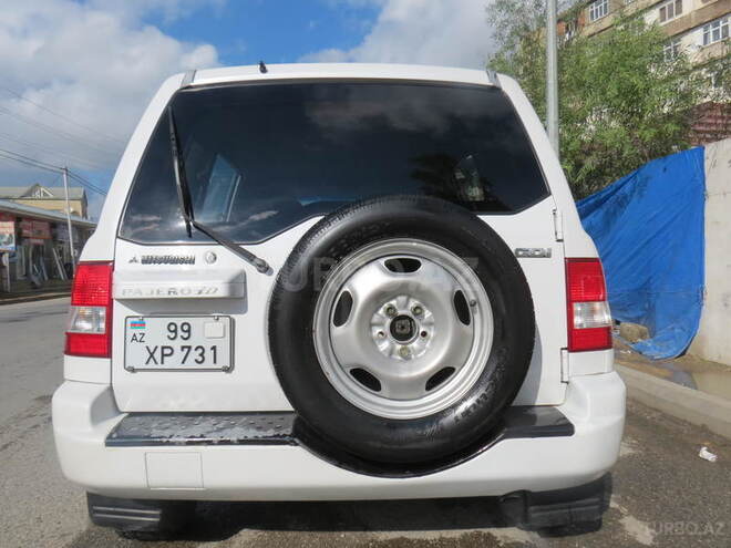Mitsubishi Pajero io 2002, 190,000 km - 2.0 l - Bakı