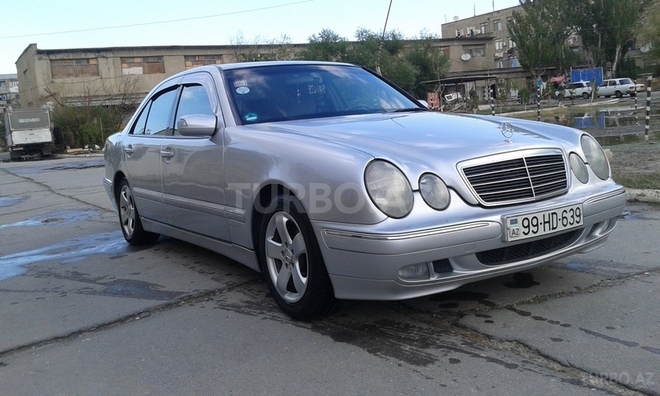 Mercedes E 220 2000, 237,000 km - 2.2 l - Sumqayıt
