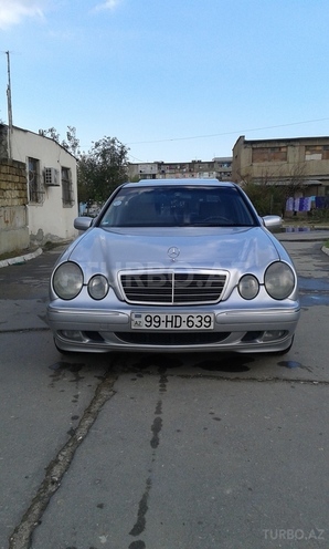 Mercedes E 220 2000, 237,000 km - 2.2 l - Sumqayıt