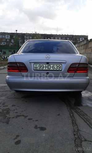Mercedes E 220 2000, 237,000 km - 2.2 l - Sumqayıt