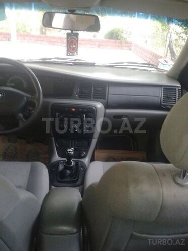 Opel Vectra 2000, 240,000 km - 1.8 l - Salyan