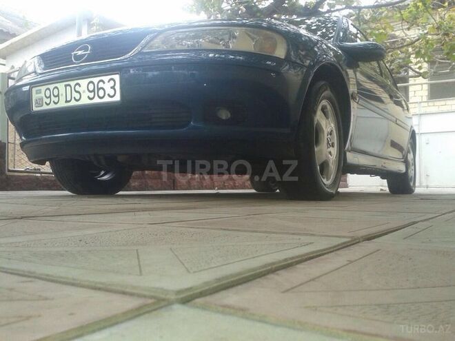 Opel Vectra 2000, 240,000 km - 1.8 l - Salyan