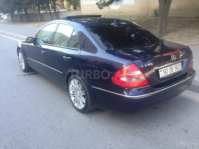Mercedes E 240 2003, 172,000 km - 1,291.2 л - Bakı