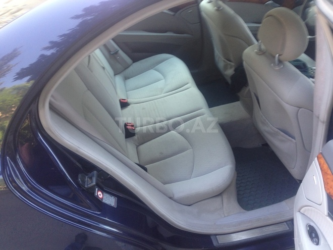 Mercedes E 240 2003, 172,000 km - 1,291.2 л - Bakı