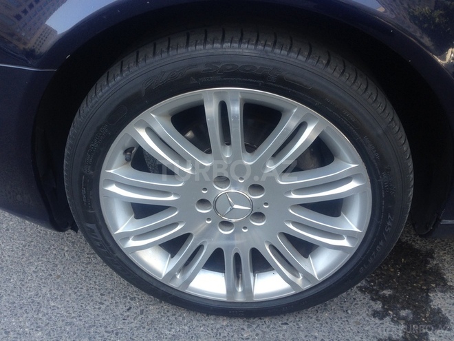 Mercedes E 240 2003, 172,000 km - 1,291.2 л - Bakı