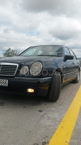 Mercedes E 230 1996, 392,891 km - 2.3 l - Şamaxı