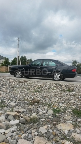 Mercedes E 230 1996, 392,891 km - 2.3 l - Şamaxı