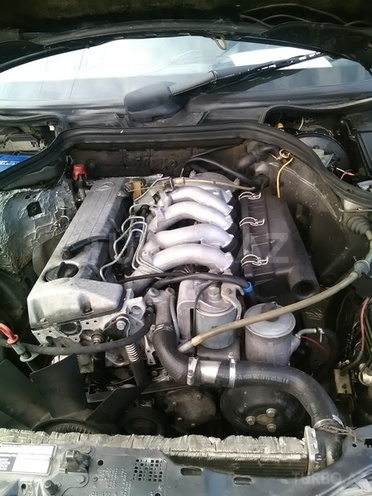 Mercedes E 220 1991, 581,000 km - 0.3 l - Sumqayıt