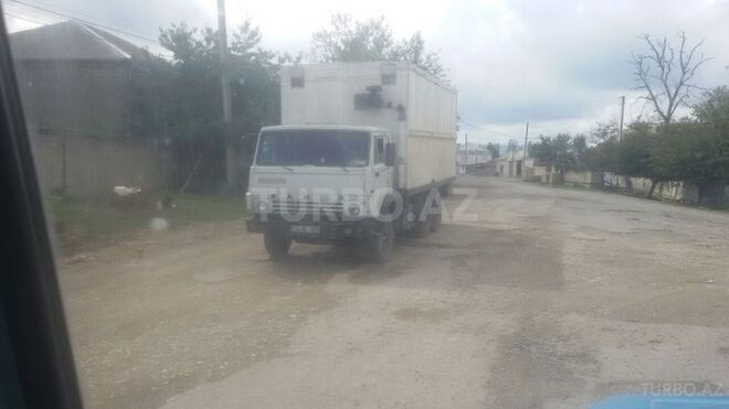KamAz 53212 1990, 600,000 km - 11.0 л - Quba