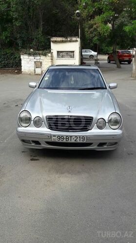 Mercedes E 240 2000, 105,000 km - 2.4 л - Bakı