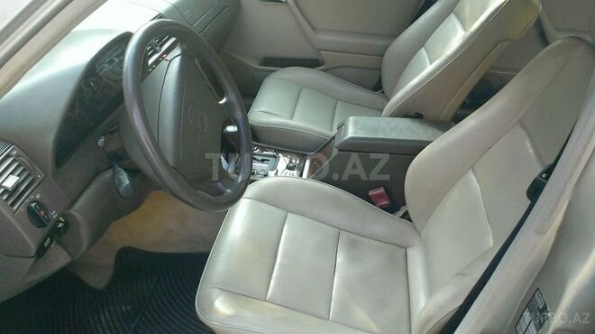 Mercedes C 220 1995, 214,533 km - 2.2 л - Bakı