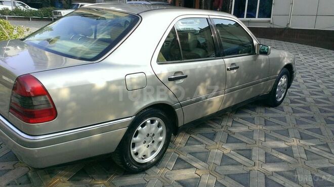 Mercedes C 220 1995, 214,533 km - 2.2 л - Bakı
