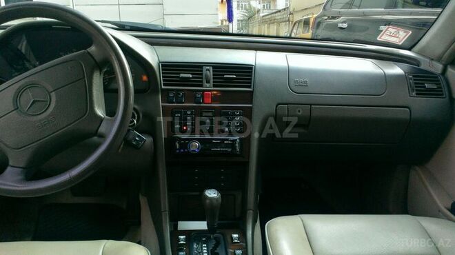 Mercedes C 220 1995, 214,533 km - 2.2 л - Bakı