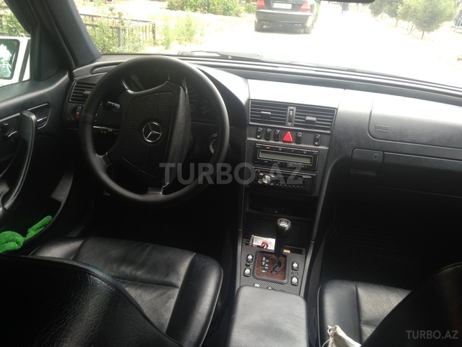 Mercedes C 240 2000, 230,000 km - 2.4 l - Bakı