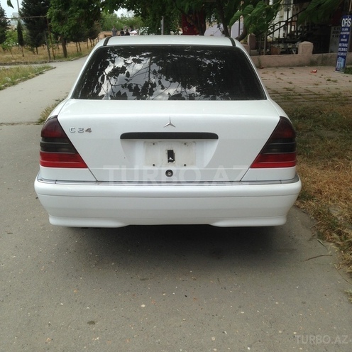 Mercedes C 240 2000, 230,000 km - 2.4 l - Bakı