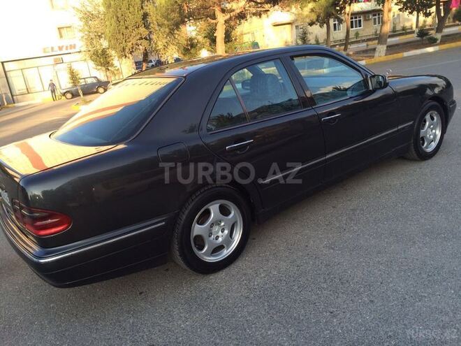 Mercedes E 220 2000, 208,954 km - 2.2 л - Sumqayıt