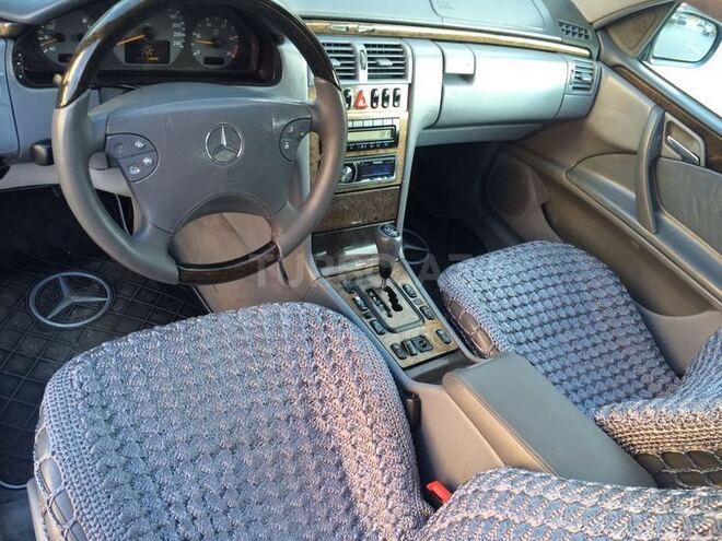 Mercedes E 220 2000, 208,954 km - 2.2 л - Sumqayıt
