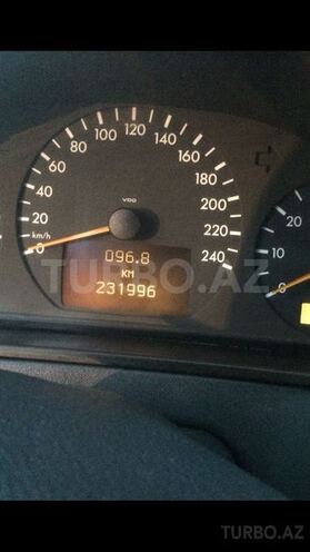 Mercedes E 240 1999, 230,000 km - 2.4 l - Bakı