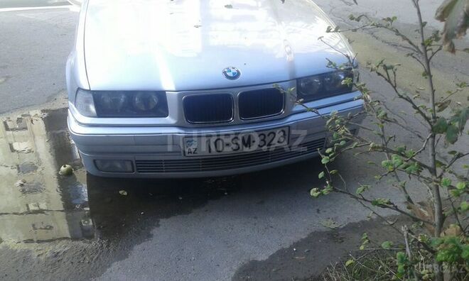 BMW 320 1995, 330,000 km - 0.2 l - Bakı