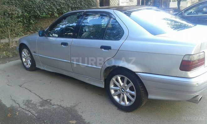 BMW 320 1995, 330,000 km - 0.2 l - Bakı