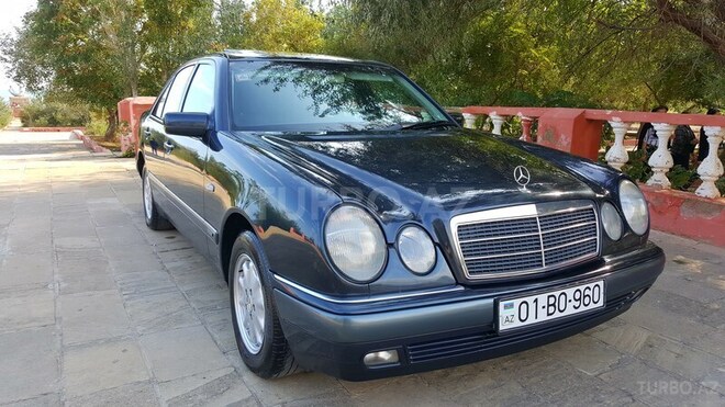 Mercedes E 240 1999, 259,000 km - 2.4 l - Bakı