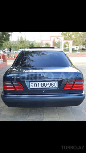 Mercedes E 240 1999, 259,000 km - 2.4 l - Bakı