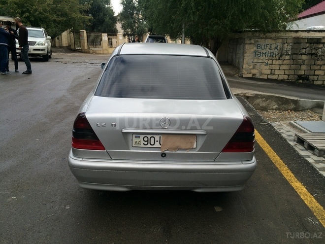 Mercedes C 180 1999, 135,600 km - 1.8 l - Bakı