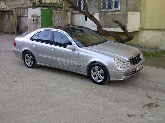 Mercedes E 320 2002, 240,000 km - 3.2 l - Bakı