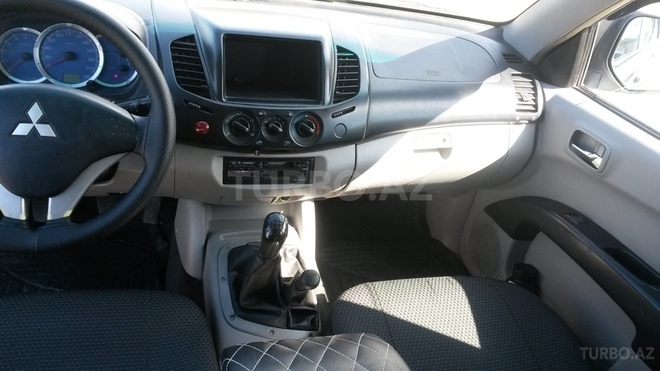 Mitsubishi L200 2008, 122,000 km - 2.5 l - Bakı