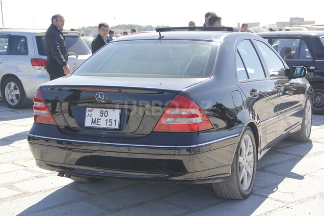 Mercedes C 230 2002, 260,000 km - 1.8 l - Bakı