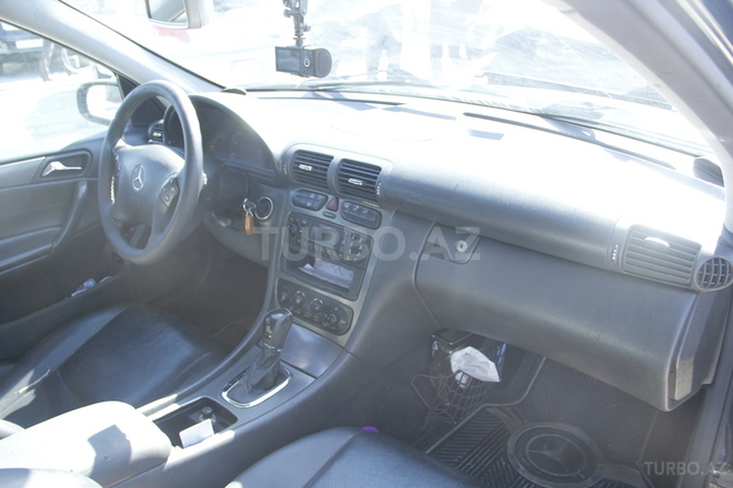 Mercedes C 230 2002, 260,000 km - 1.8 l - Bakı