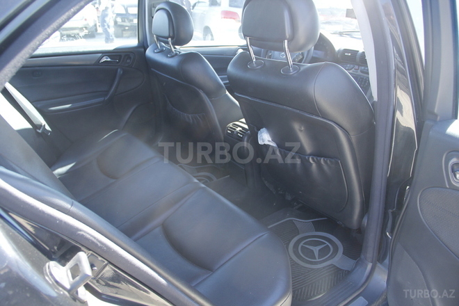 Mercedes C 230 2002, 260,000 km - 1.8 l - Bakı
