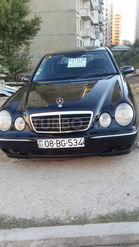 Mercedes E 220 2000, 32,000 km - 2.2 л - Bakı