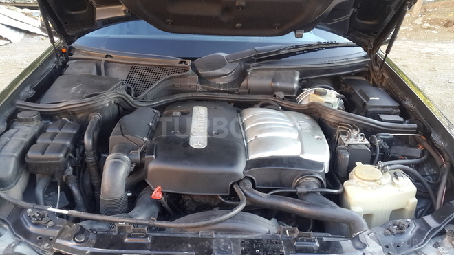Mercedes E 220 2000, 32,000 km - 2.2 л - Bakı
