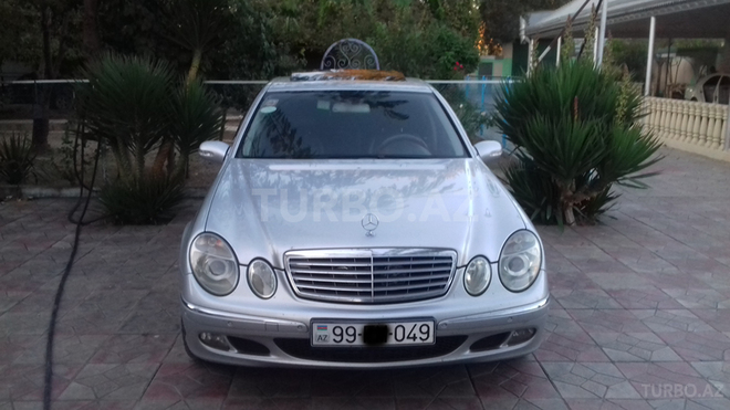 Mercedes E 220 2004, 240,000 km - 2.2 l - Ağcabədi