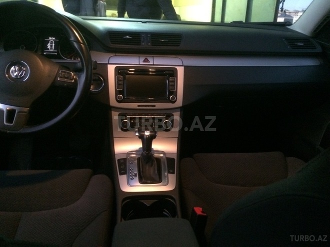 Volkswagen Passat 2010, 104,000 km - 1.8 l - Bakı