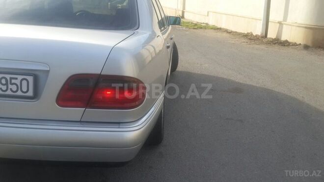 Mercedes E 280 1996, 378,000 km - 2.8 l - Bakı