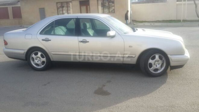 Mercedes E 280 1996, 378,000 km - 2.8 l - Bakı